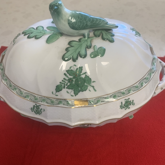Herend White Handpainted W/ 14KT Gold Serving Tureen With Ornate Bird & Flowers - Picture 12 of 12